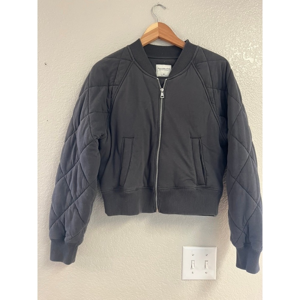 Abercrombie & Fitch Soft A&F Quilted Bomber Jacket Charcoal Grey Womens Medium